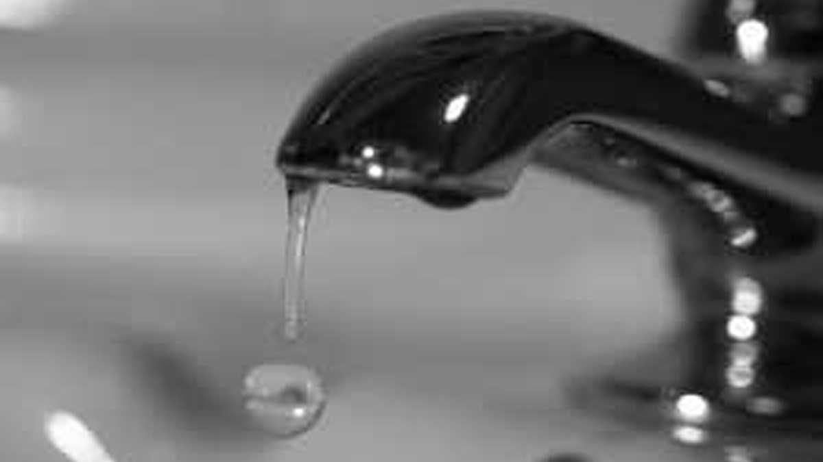 Water main break affecting traffic in Lisbon