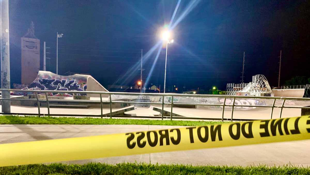 LMPD: 1 dead, multiple injured in 2 separate shootings minutes apart