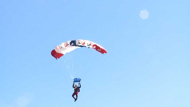 Kentucky man breaks state skydive jumping record with 100 jumps in one day - Vimarsana News