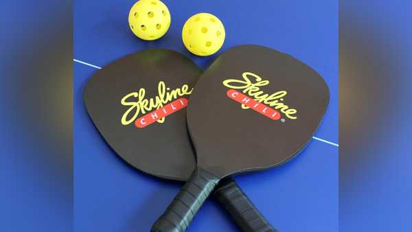 Best Pickleball Paddle Sets in 2021 (and Where to Buy Them!)