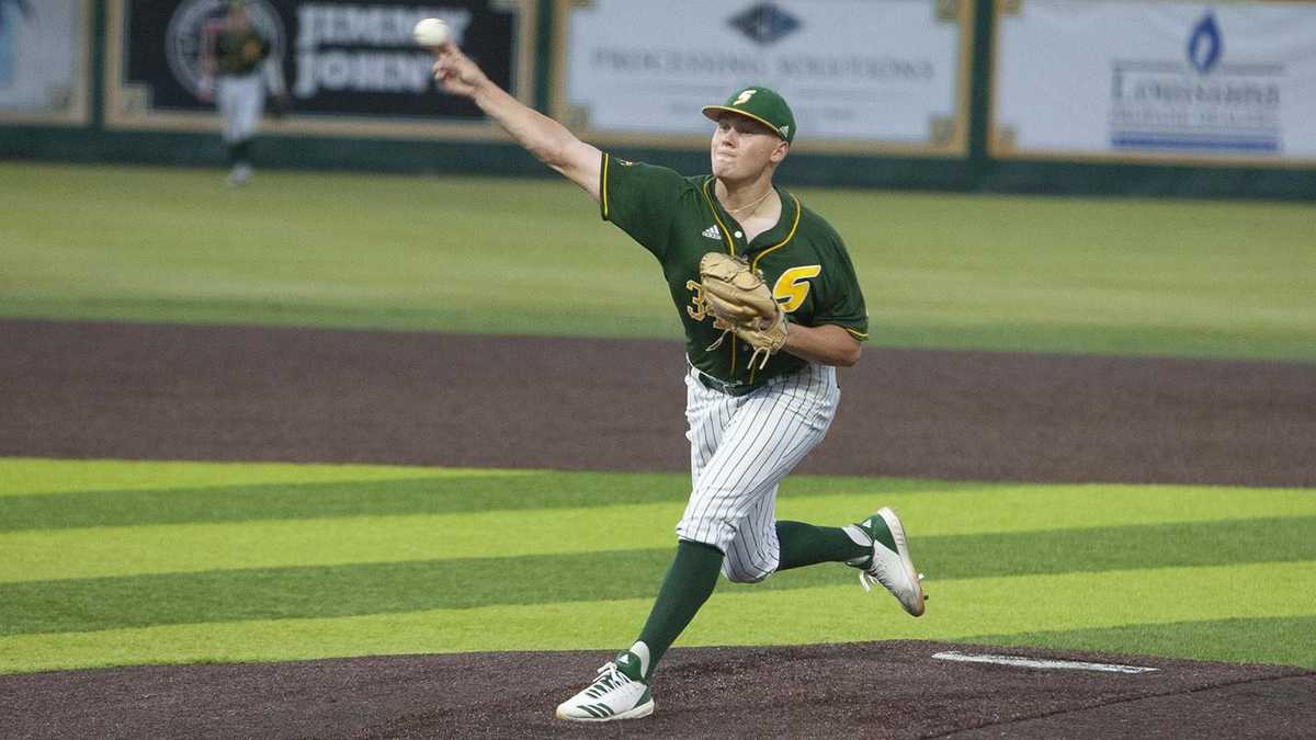 Southeastern Lions Pair Earn Freshman All-America Honors