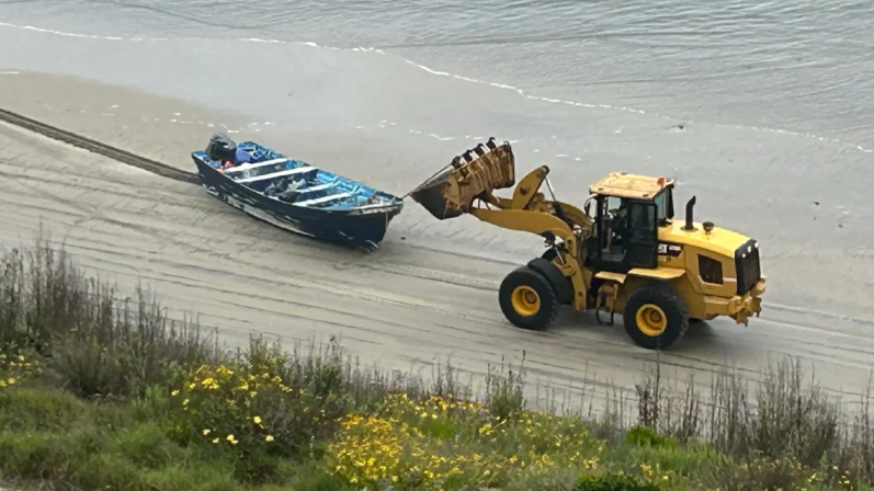 3 killed and 9 missing after boat capsizes off San Diego
