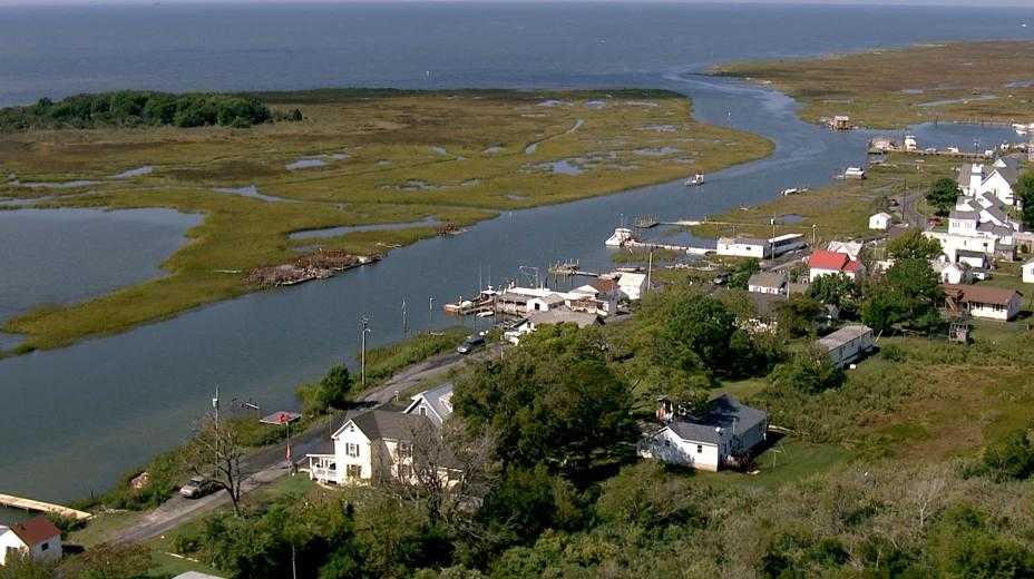 Smith Island tries to stem losses from rising sea levels