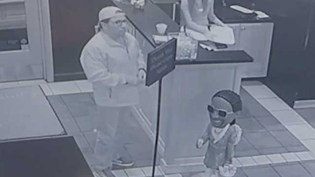 Suspect arrested for stealing Snoop Dogg bobblehead from restaurant - Vimarsana News