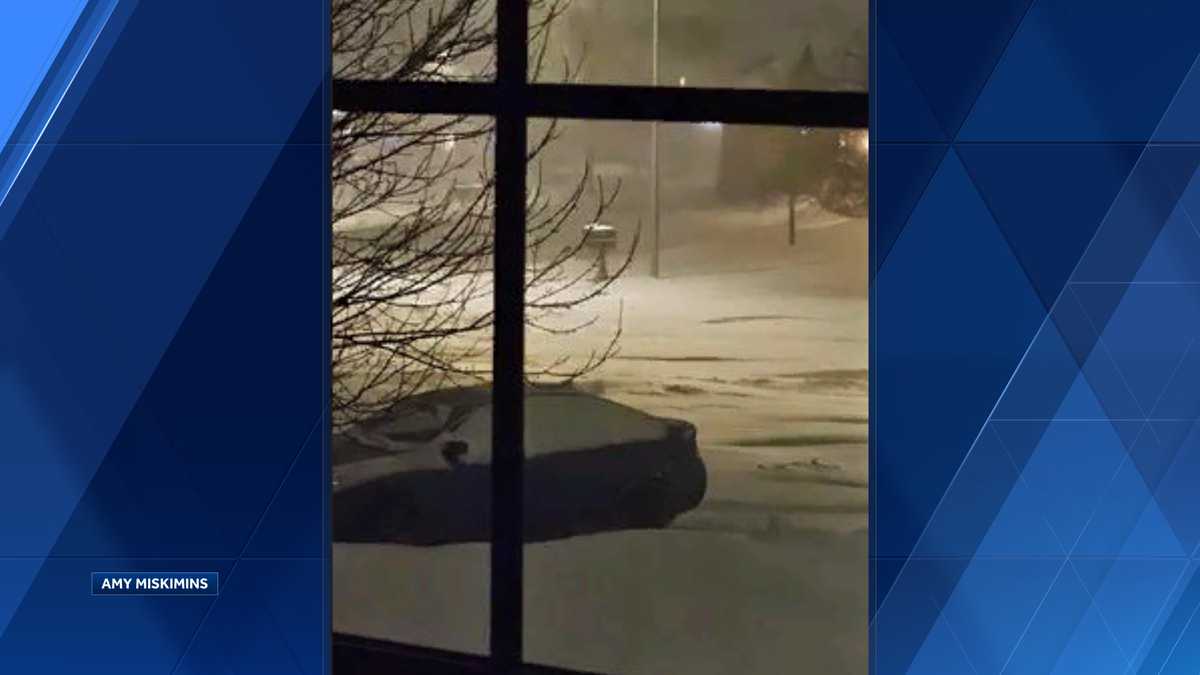 Photos Heavy snowfall throughout the Omaha area Friday morning