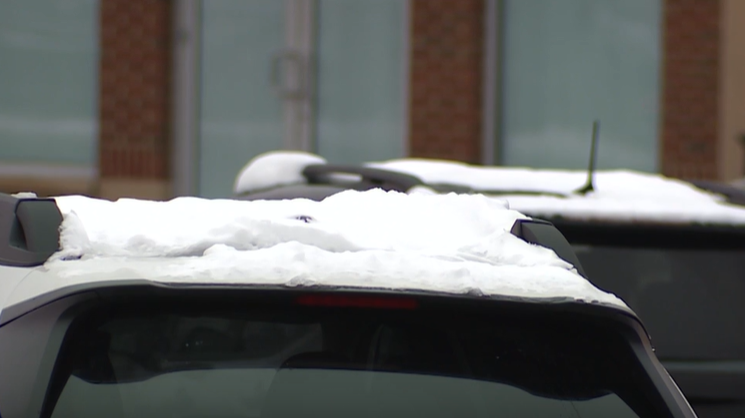 Is it illegal to drive with snow on your car? What Ohio, Kentucky and Indiana law says