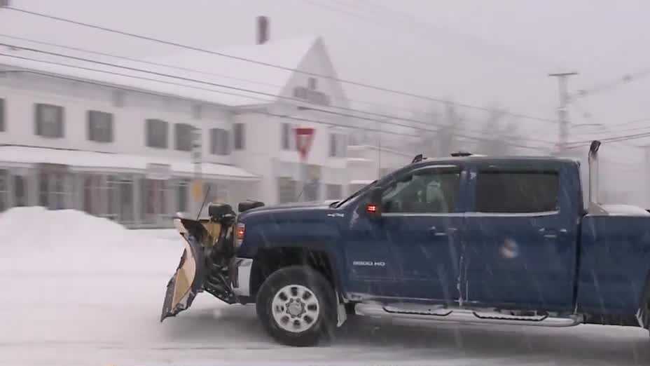 Snow, freezing rain make for dangerous conditions on roads