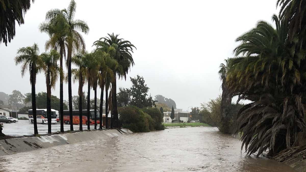 Powerful storm hits Southern California, flooding highways