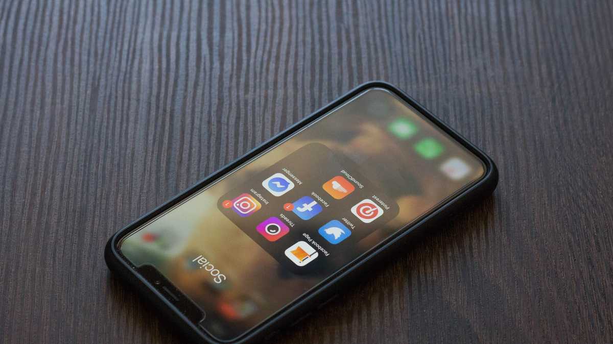 South Carolina sheriff fires deputy over racially insensitive social media post