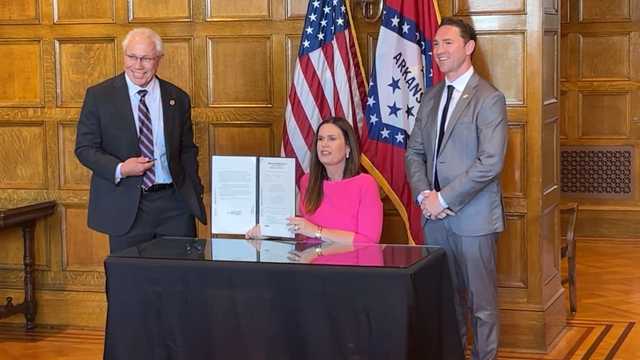 Arkansas governor signs Social Media Safety Act into law - Vimarsana News