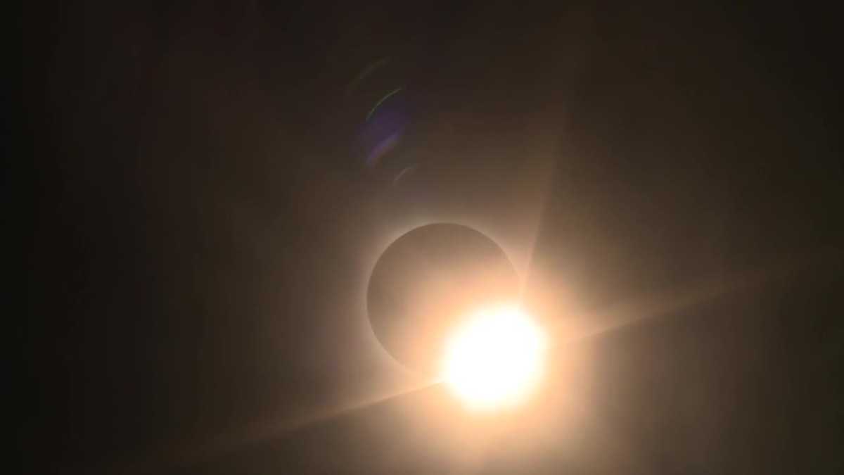 Solar eclipse gives unique view during peak in Idabel, Oklahoma