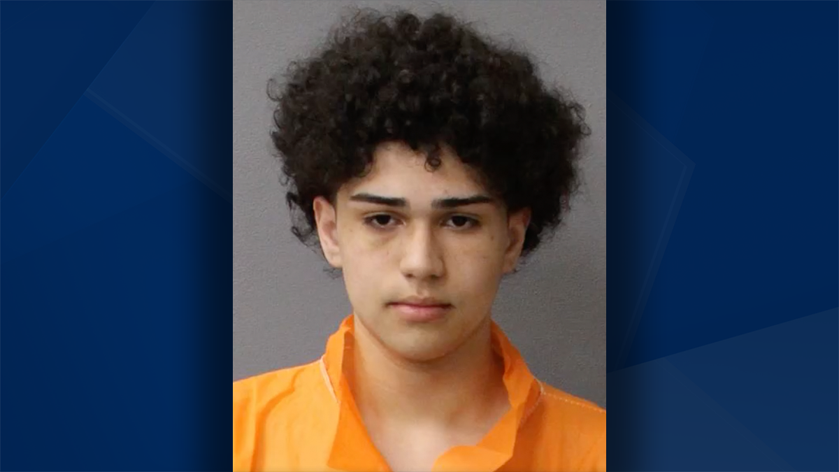 Teen arrested after pulling gun in spring break crowd on New Smyrna Beach