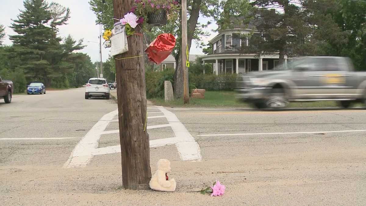 Somersworth police seek driver after pedestrian fatally struck by car