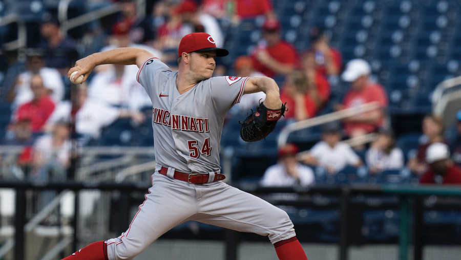 Cincinnati Reds will have tough decisions in infield soon