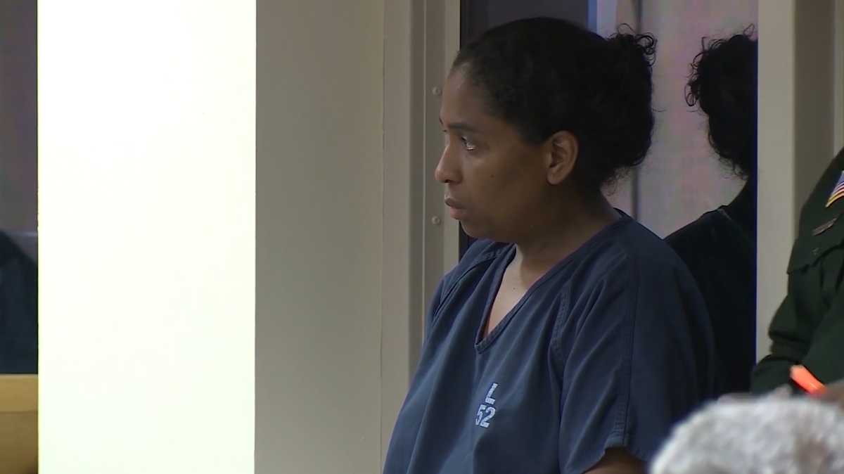 Florida mother pleads guilty to leaving baby in Boca Raton dumpster