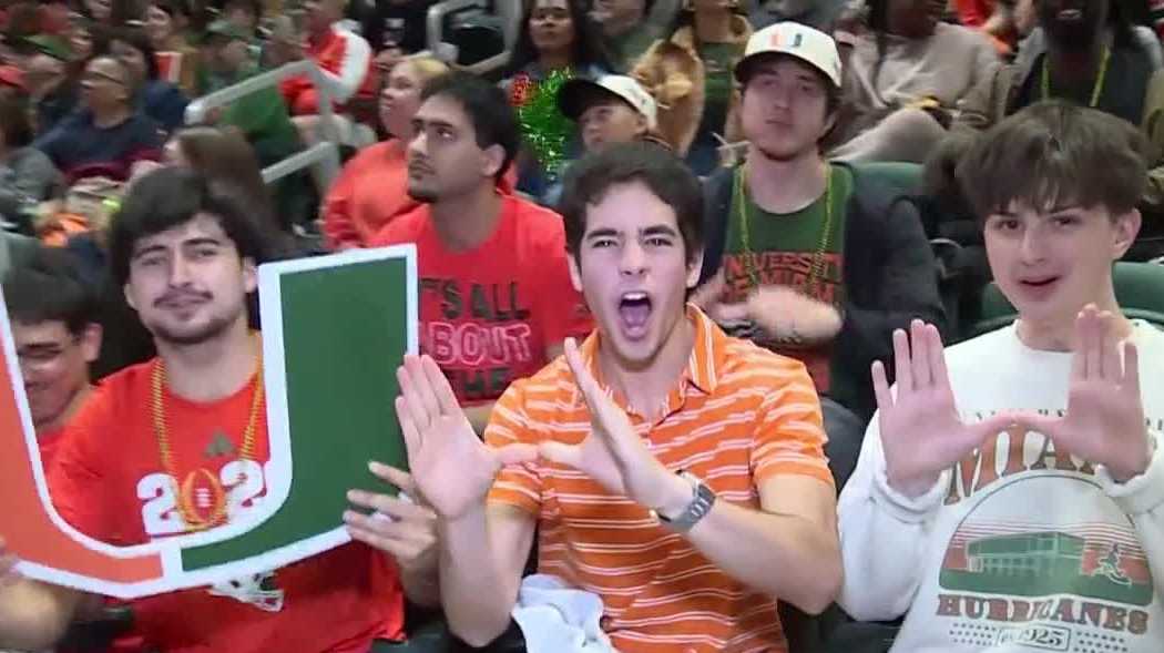 South Florida fans gather at restaurants, on campus to cheer on Miami in championship game