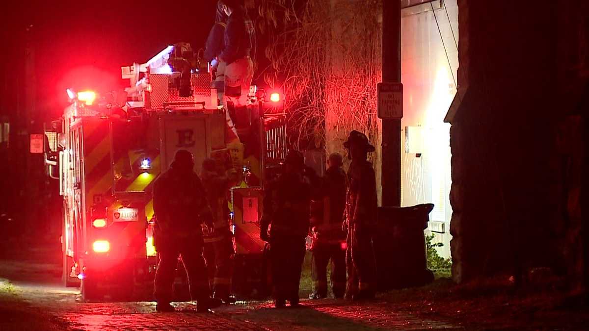 Old Louisville vacant apartment building catches fire