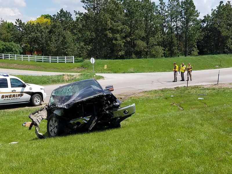 1 dead 1 injured in crash on Highway 77 Lilac Road