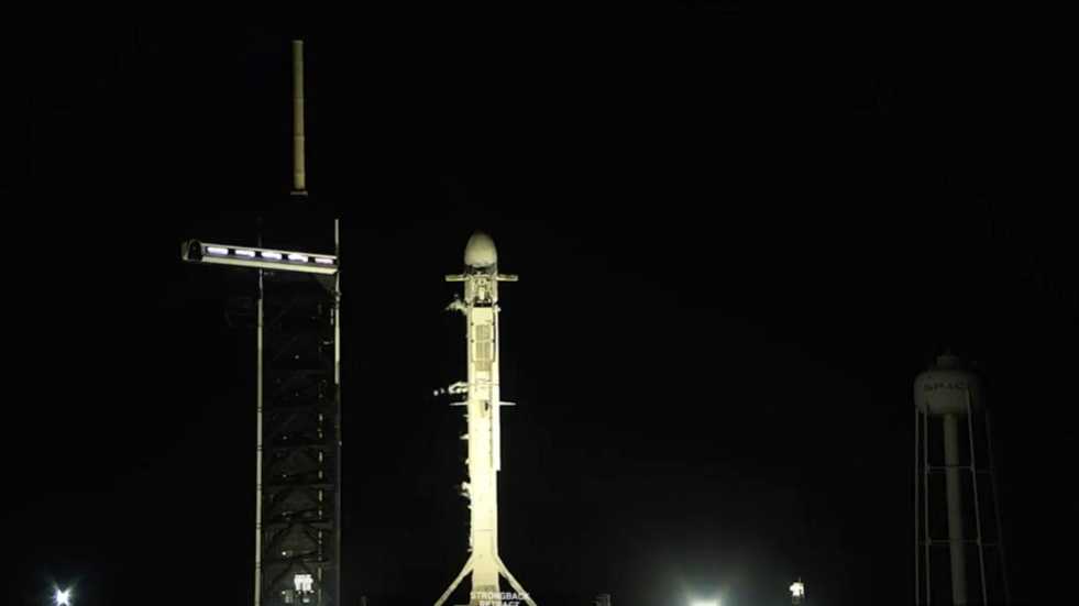 SpaceX wystrzeliwuje satelity Starlink z Cape Canaveral