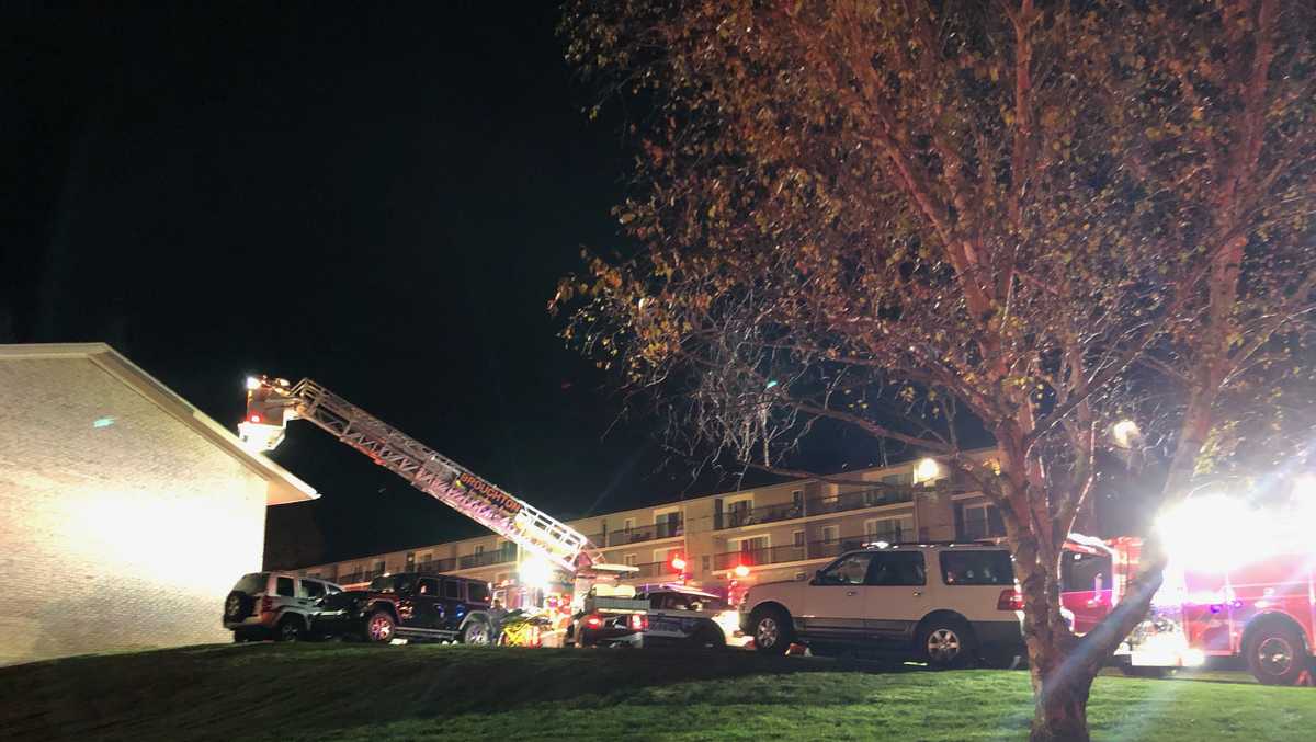 First responders fight 2-alarm apartment fire in South Park