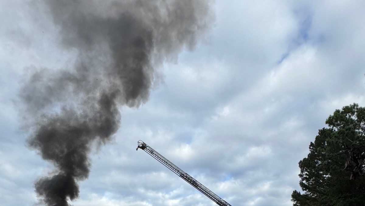 South Carolina: Building damaged after fire in Upstate, officials say