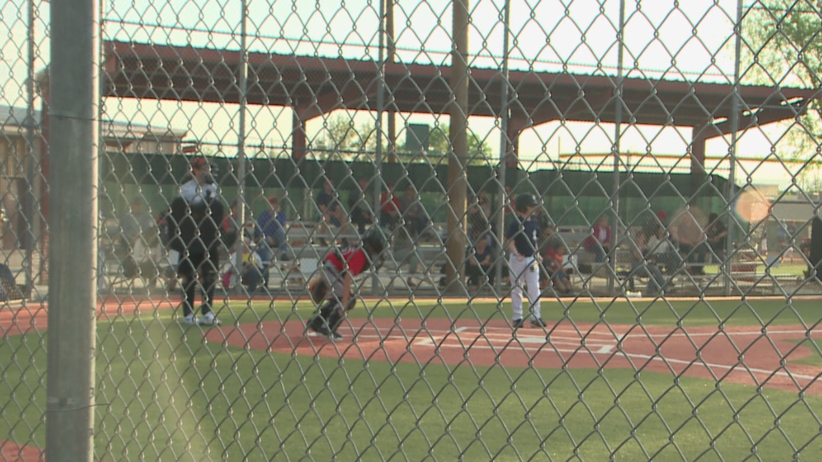 aps-will-cut-all-middle-schools-sports-due-to-budget