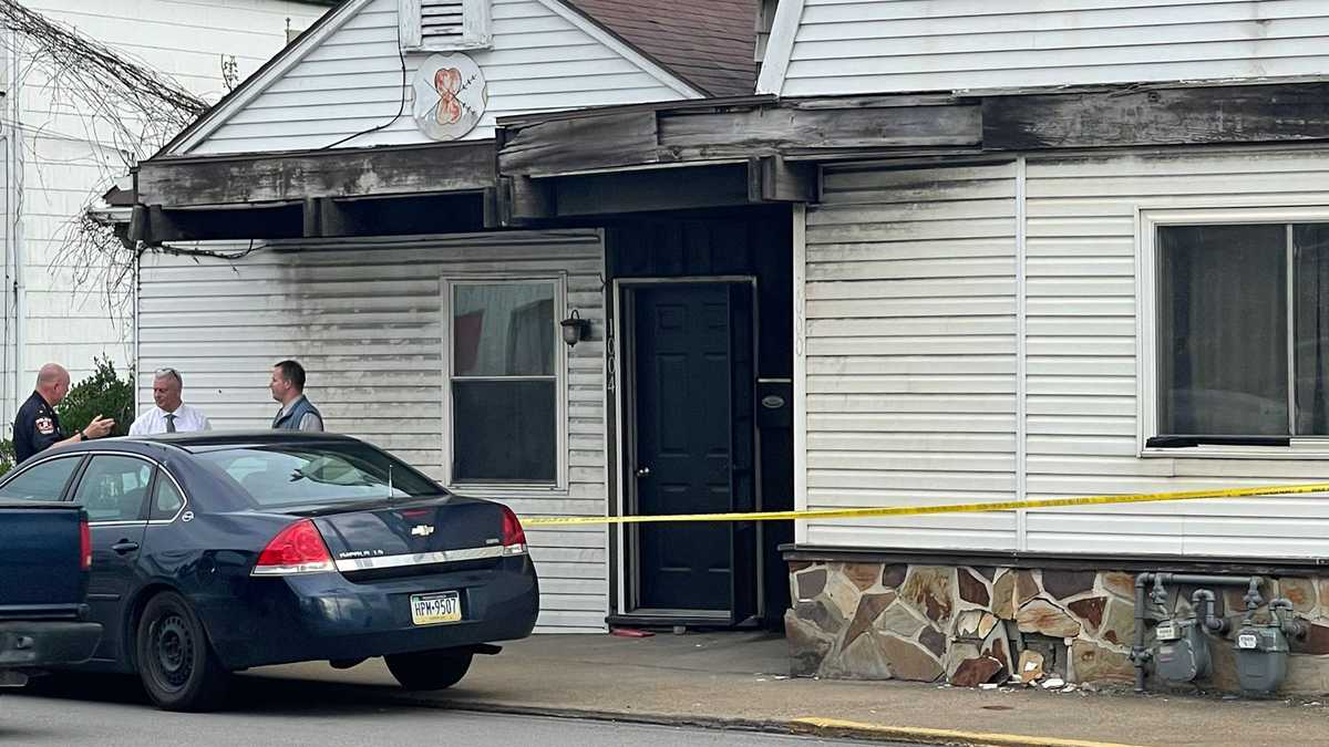 Springdale: Two people found dead in Pittsburgh Street home