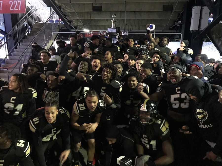 Super Saturday: Gillette Stadium hosts high school Super Bowls