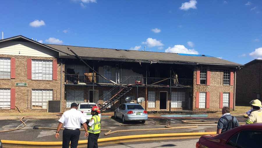 Firefighters battle apartment fire in Huffman area