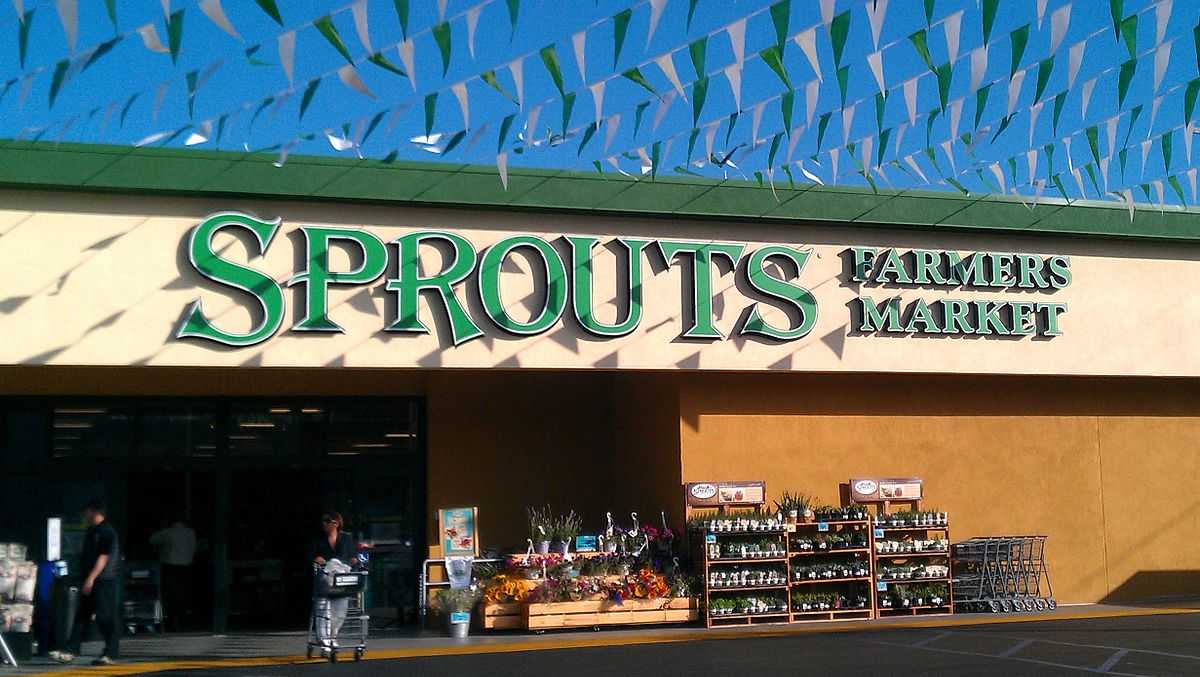 Sprouts grocery store looks to hire 150 employees