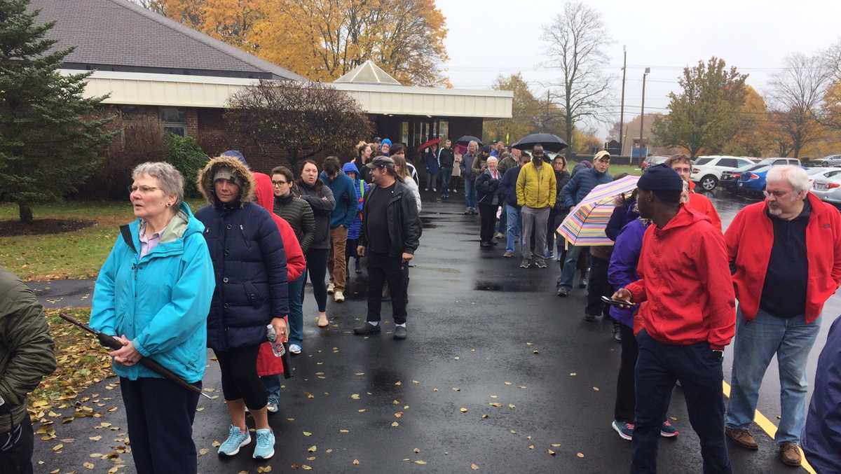 PHOTOS Long lines reported at polling locations across Maine
