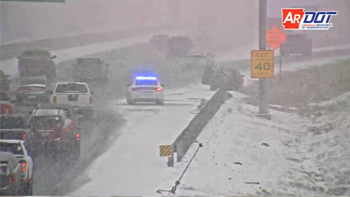 Snowfall & wrecks slow interstate traffic in Arkansas - KHBS