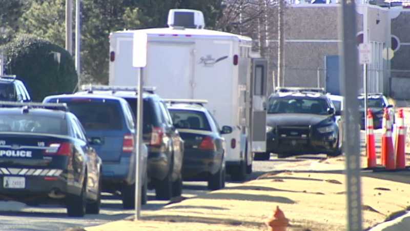 2 in custody after bank robbery, police chase