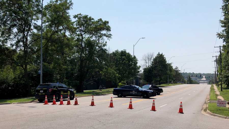police standoff at 99th street, wornall road