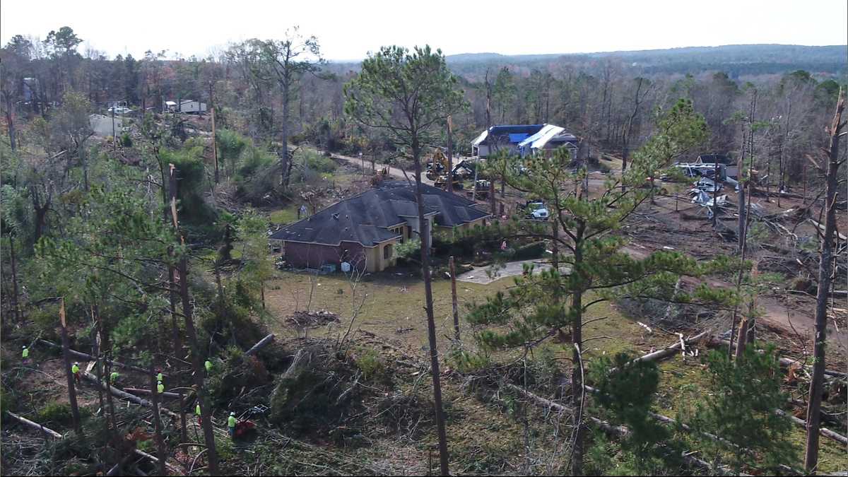 EF2 tornado leaves trail of damage in Star