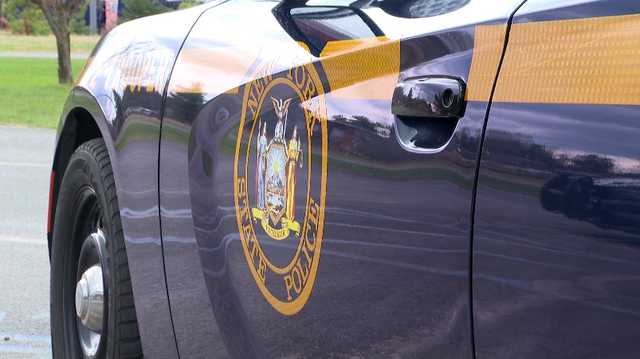 Malone man steals car, crashes into war memorial - Vimarsana News