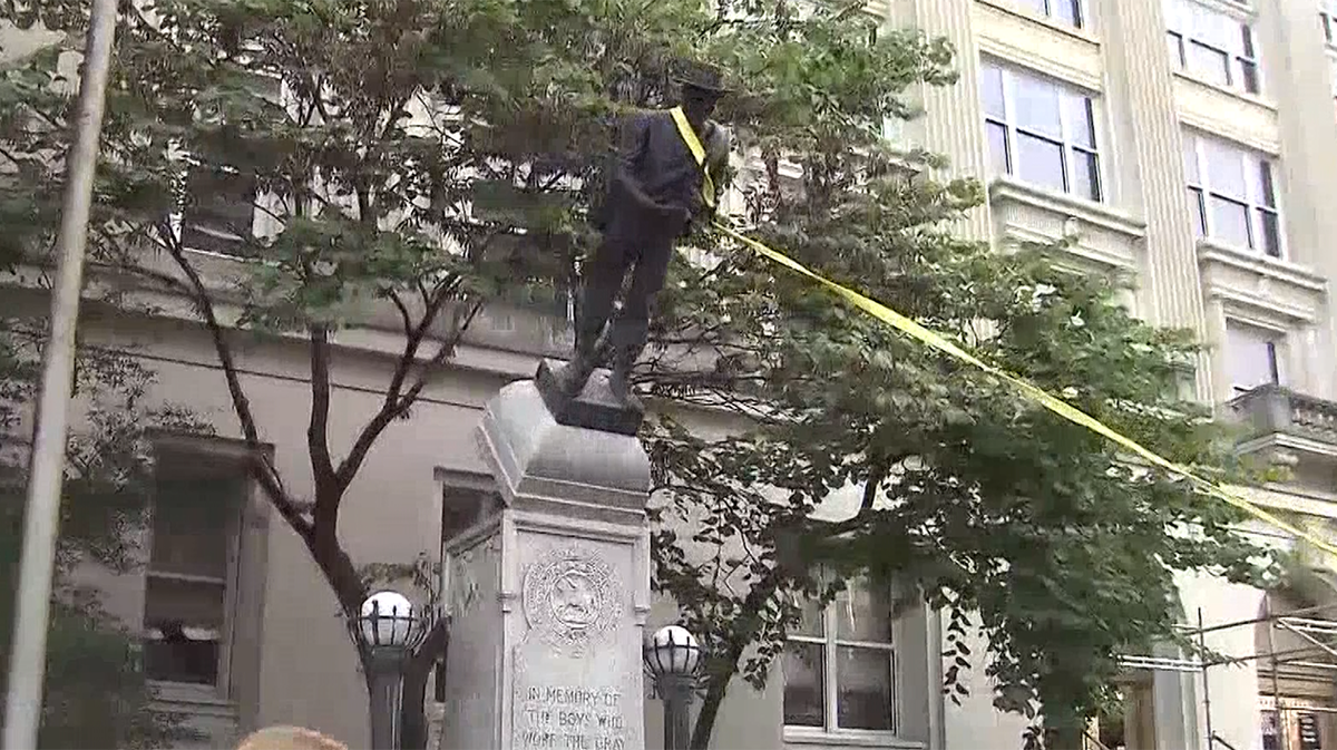 Latest North Carolina protesters pull down Confederate statue