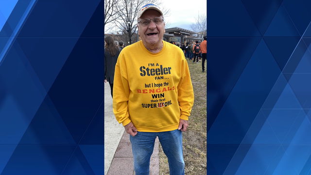 Dunlap to pay Steeler fan who crashes Bengals 'loser' rally