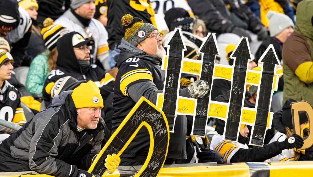 Pittsburgh's Offense Struggles In Second Half In 37-30 Loss To