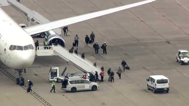 Steelers' plane finally touches down in Pittsburgh after emergency