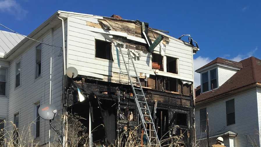 4 adults, 3 children displaced by Dauphin County fire