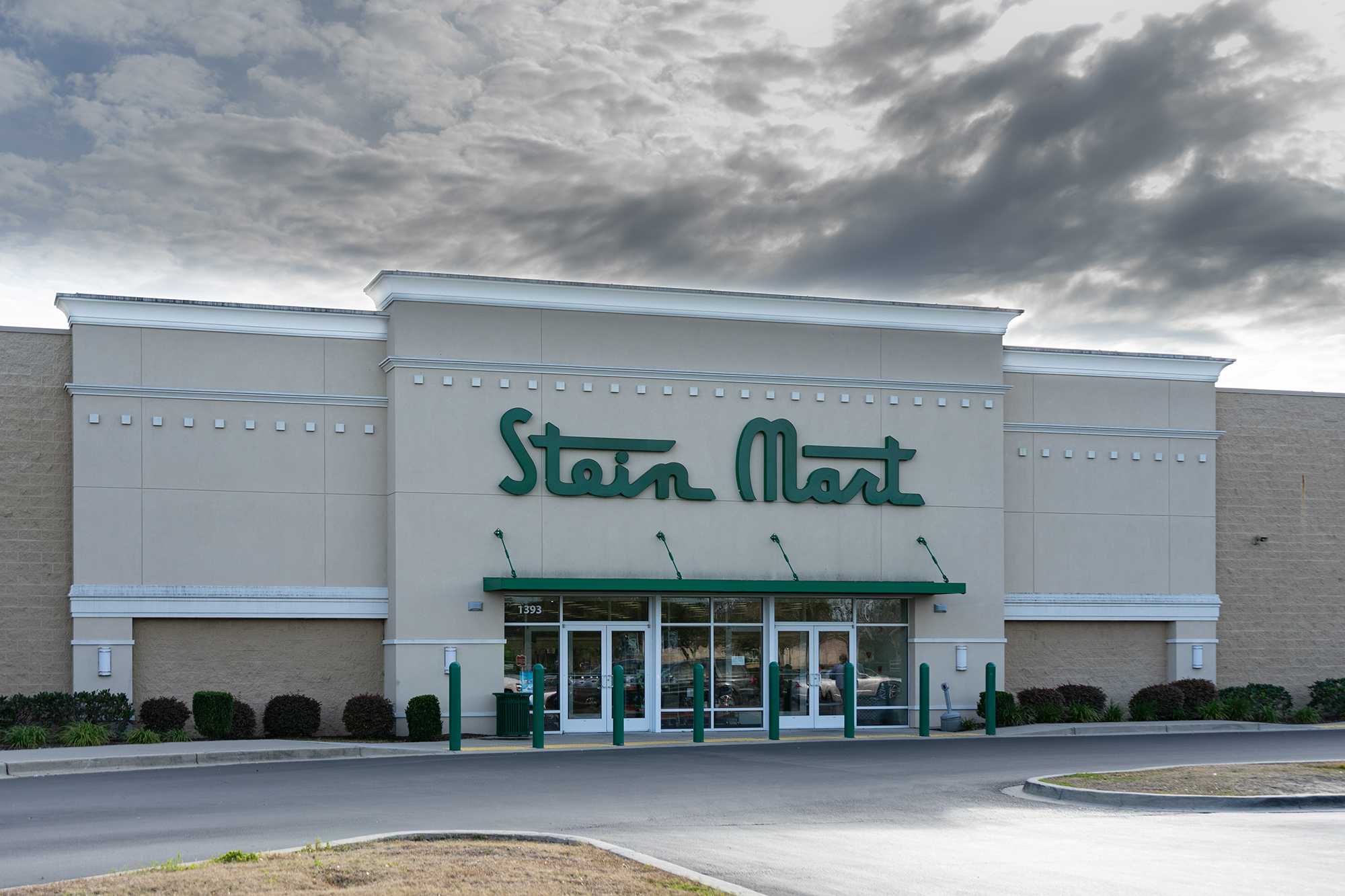 Stein Mart Files For Bankruptcy And Will Close Most Of Its 300 Stores   Stein Mart 1597244785 