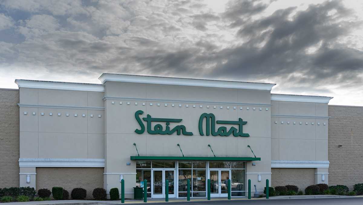 Stein Mart files for bankruptcy and will close most of its 300 stores
