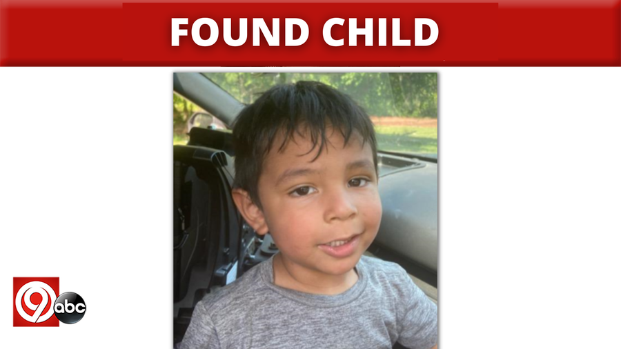 found child, kcpd searching for young boys parents