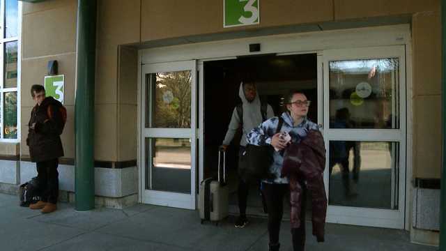I89 and Burlington International Airport bustling with travelers after Thanksgiving - Vimarsana News