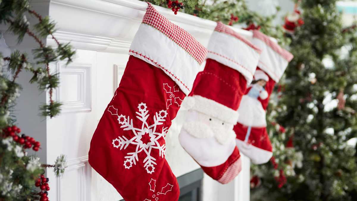 South Carolina woman wins $200,000 after Santa leaves lottery ticket in her stocking