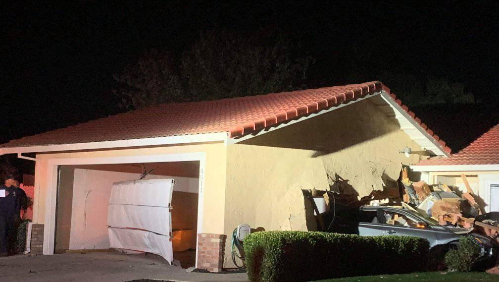 Driver crashes into garage, runs away, Stockton police say