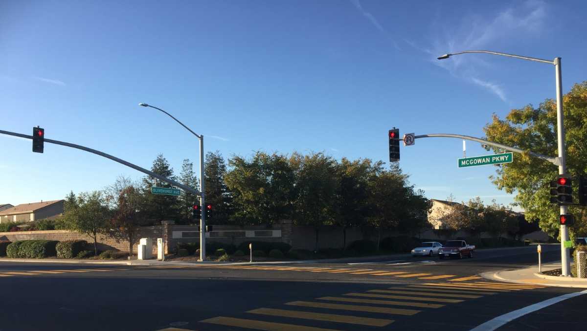 Olivehurst turns on its first and only stoplight