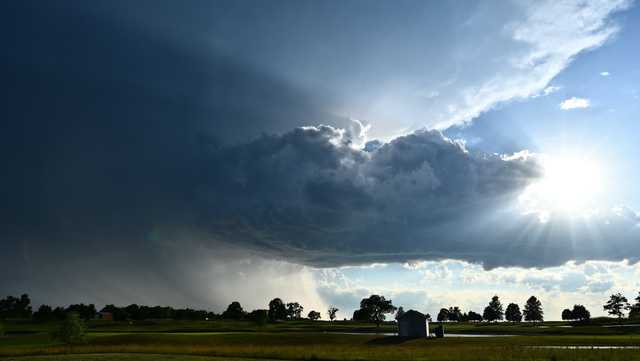 Storm threat decreases across Cincinnati area Sunday