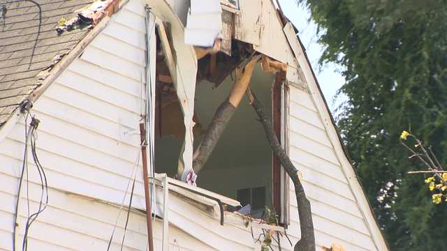 Residents pick up the pieces after storms cause widespread damage - Vimarsana News